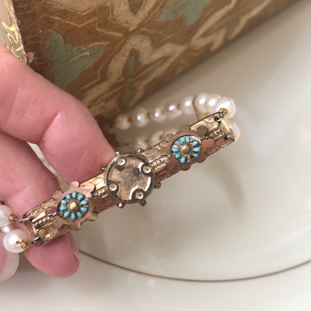Antique rolled gold bar pin-- freshwater pearls bracelet - Picture 2 of 8